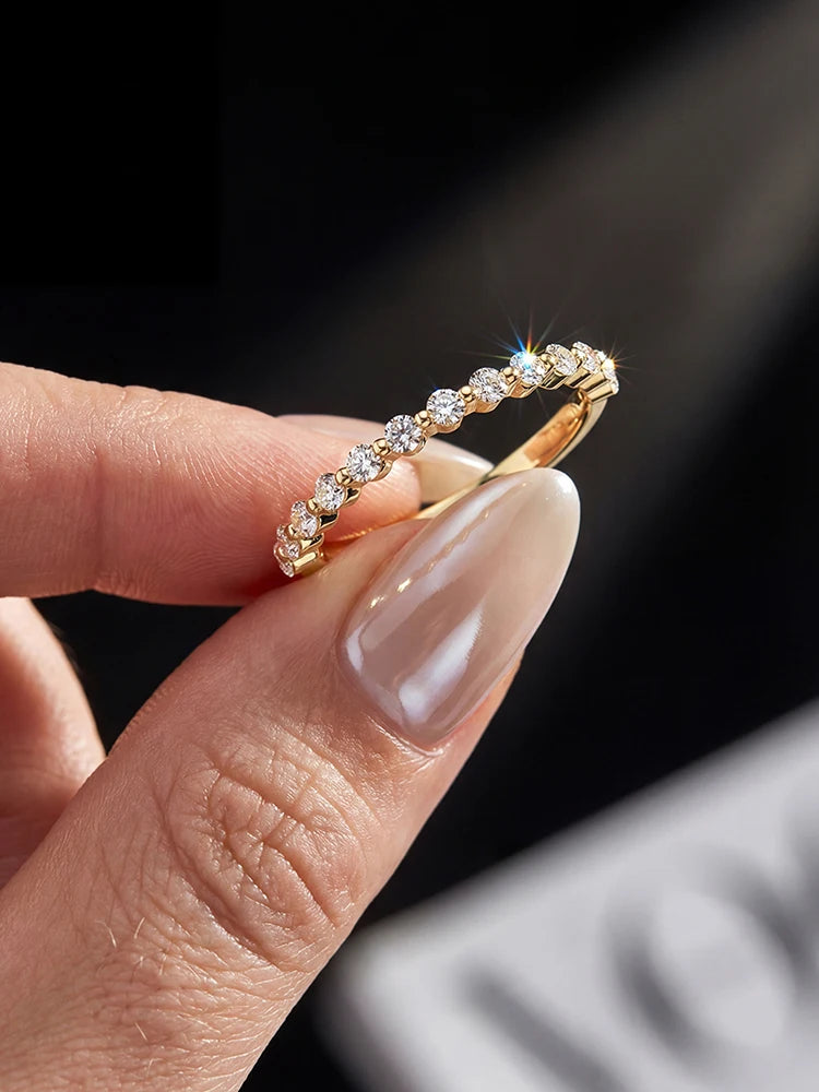 Moissé 2mm Round Moissanite Ring — 925 Sterling Silver